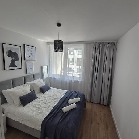 Apartament Near Sky Tower 브로츠와프 외부 사진